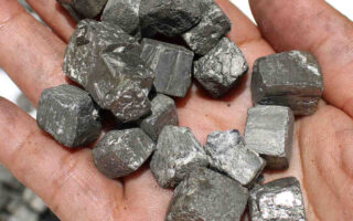 Quelles pierres Peut-on associer avec la pyrite ?